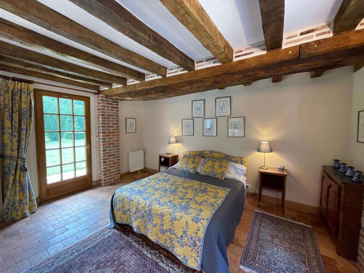Les Vieux Guays Bed and Breakfast Cerdon  Eksteriør billede