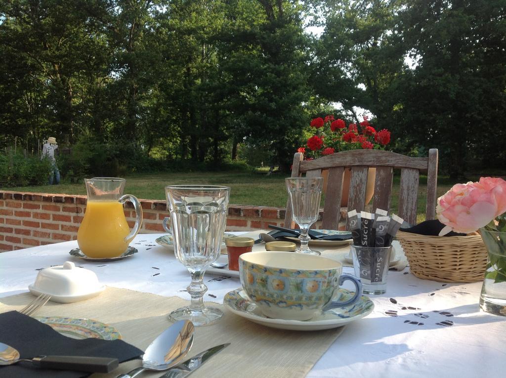 Les Vieux Guays Bed and Breakfast Cerdon  Eksteriør billede