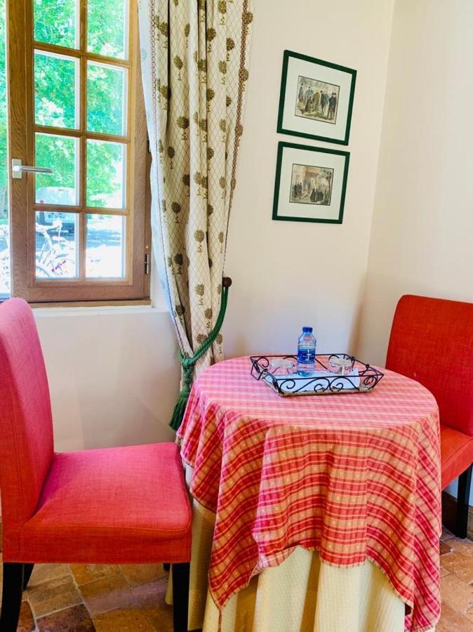 Les Vieux Guays Bed and Breakfast Cerdon  Eksteriør billede